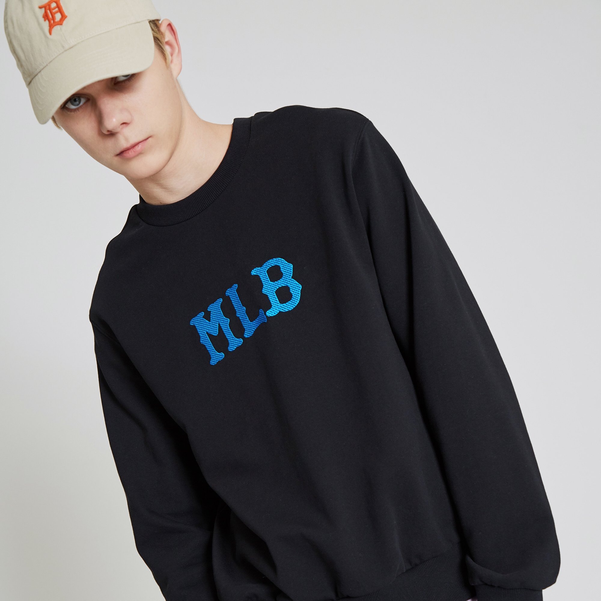 mlb 字母印花卫衣