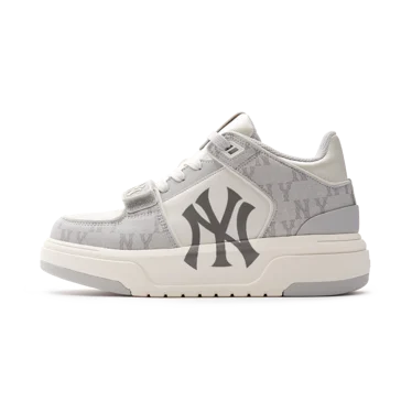 💫GIVEAWAYS TIME!!!MLB Shoes NY Yankees from Korea💫 📱 +