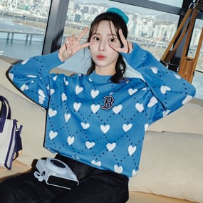 하트 오버핏 전판패턴 풀오버 보스턴 레드삭스