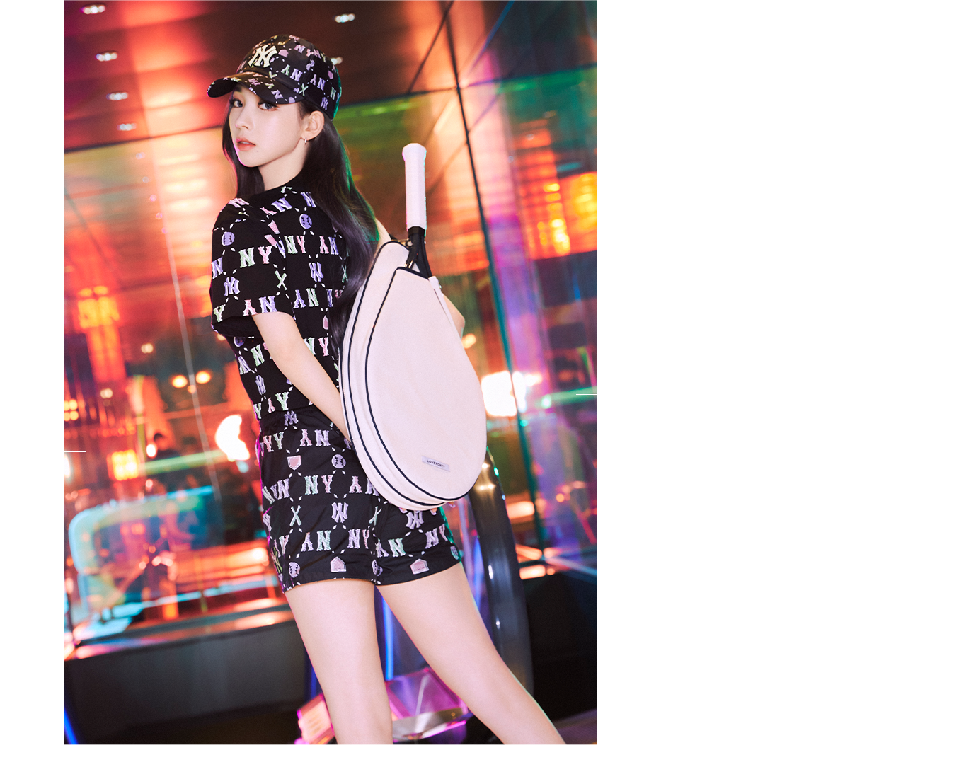 카리나's LOOK TOP 썸머 컬러 모노그램 반팔 티셔츠 PANTS 썸머 모노그램 우븐 반바지